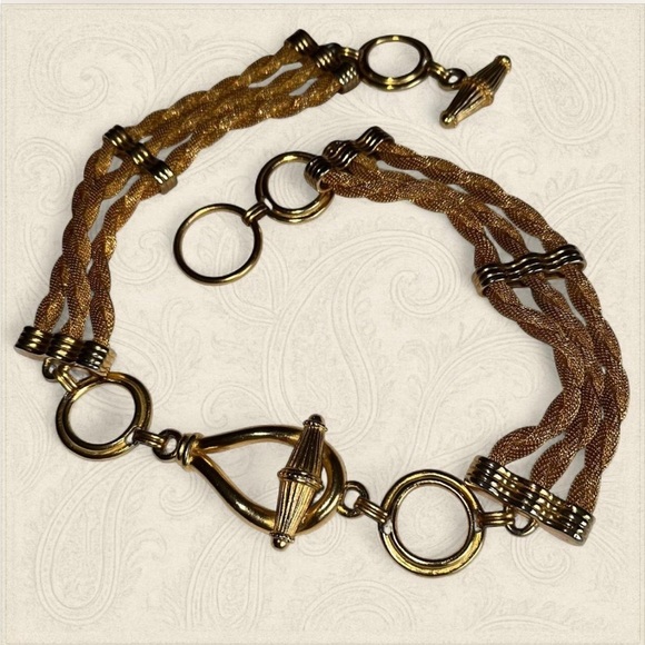 Gold rope twisted toggle belt size 32 inches adjustable